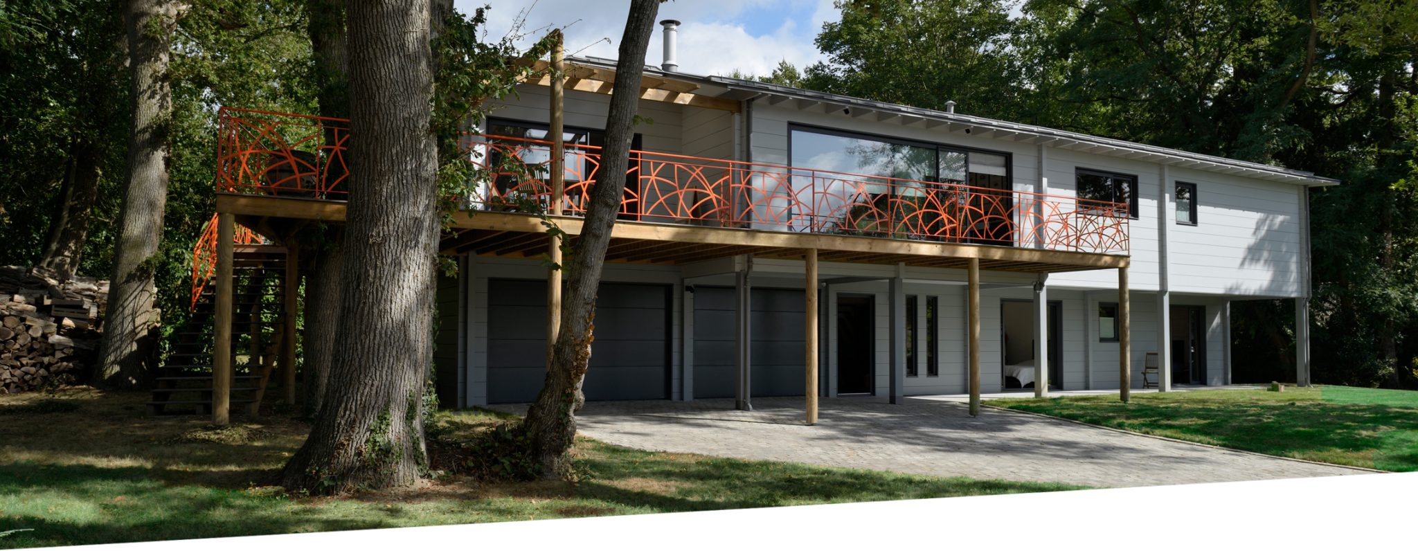 Construction maison en bois design extérieur - Maison Bois'art